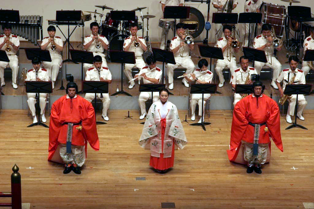 北は北海道警から南は沖縄県警まで全国の警察音楽隊員が参加――8月31日、聖徳大学で「2012警察音楽隊研修会――吹奏楽コンサート」を開催