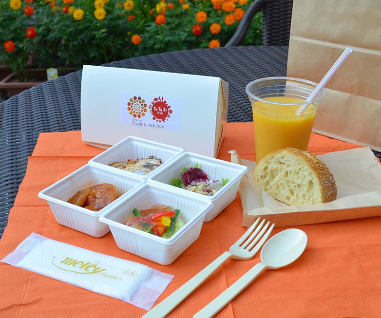 昭和女子大学生が企画したランチボックス「Picnic Lunch Box」が、世田谷美術館内のカフェで10月1日より販売開始