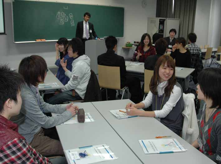 学生力を生かした新入生向けの合宿やサポートを展開──法政大学