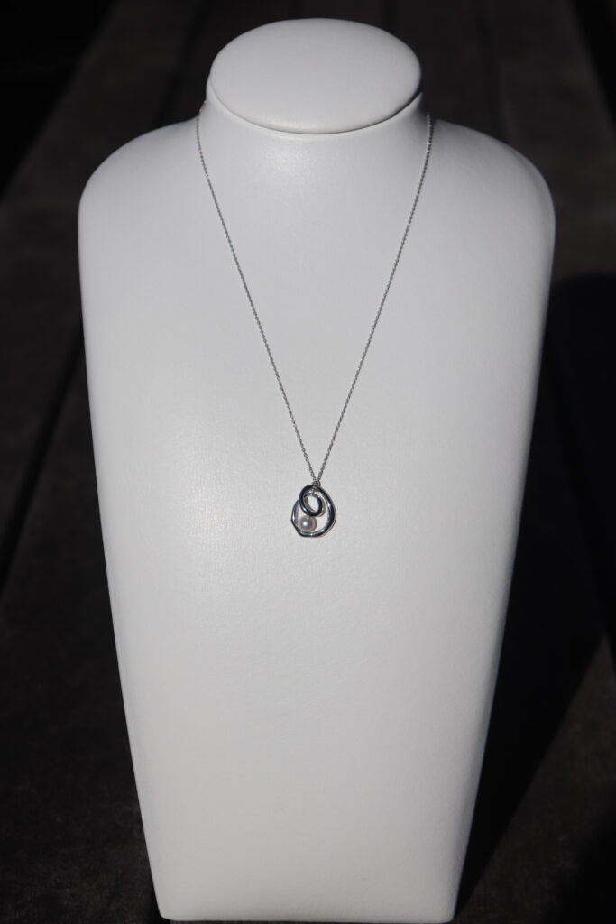 「m_r tokyo」がジュエリー分野へ初進出:パールネックレス【巡りゆく想いのパールネックレス】①