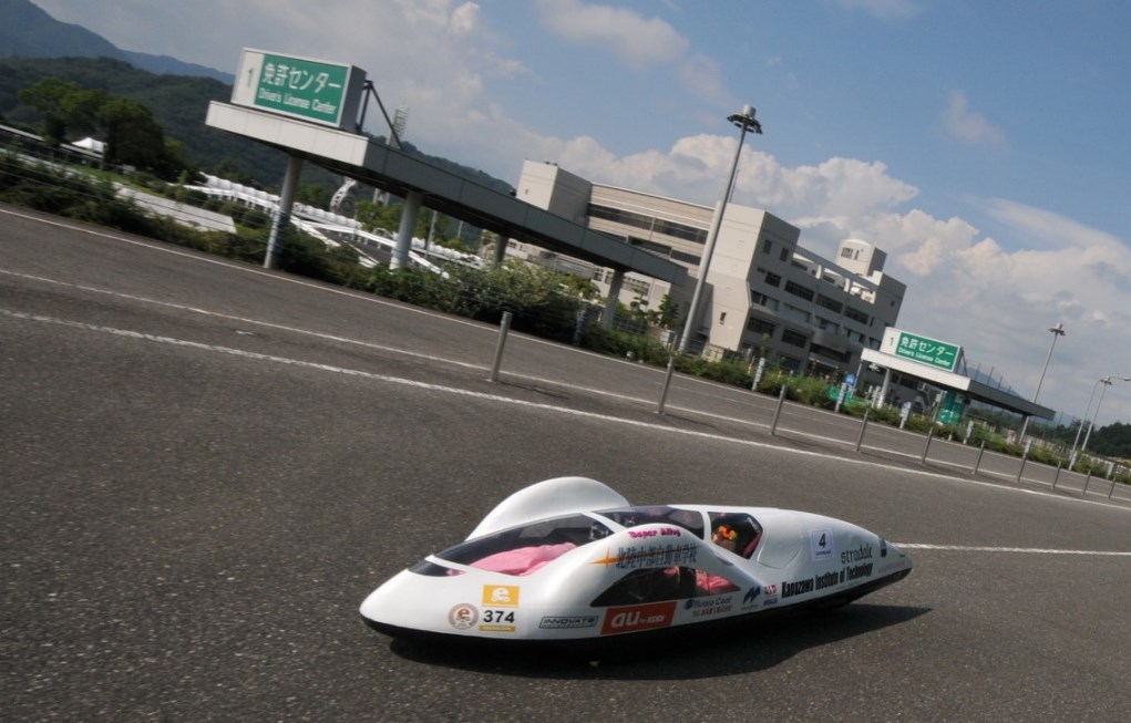 金沢工業大学夢考房チームが、自作省エネカーによる燃費競技会「スーパーマイレッジカーチャレンジ広島」で1位、3位に