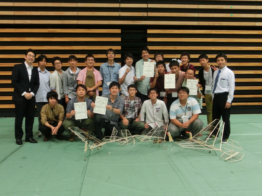 金沢工業大学 夢考房の小型無人飛行機プロジェクトが「第10回全日本学生室内飛行ロボットコンテスト」で「一般部門」3位、「自動操縦部門」2位に