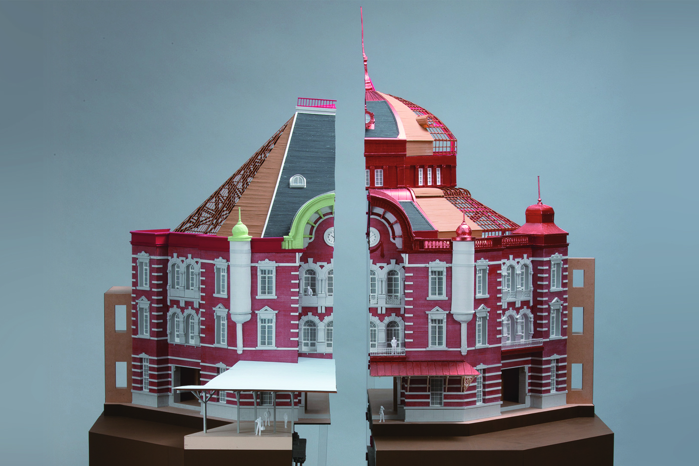 学生たちの力で100年前の東京駅丸の内駅舎がよみがえる<br />～工学院大学が製作した「東京駅丸の内駅舎復原模型」を東京駅開業百年記念イベントで展示 ～