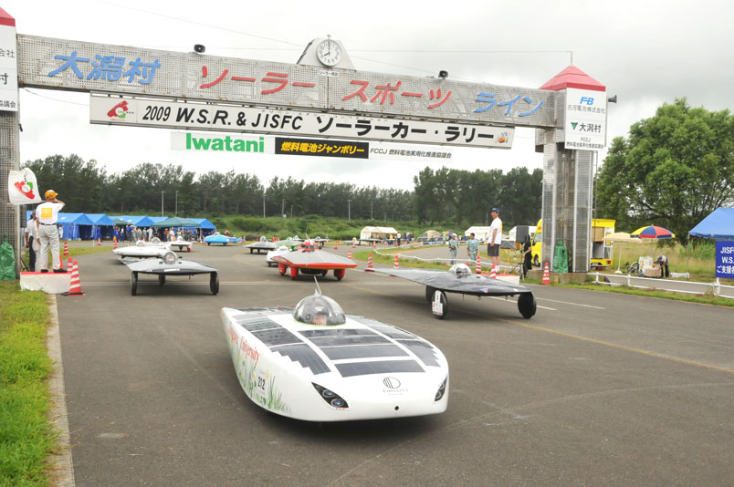 ハイブリッド・ソーラーカーが初の総合１位──玉川大学