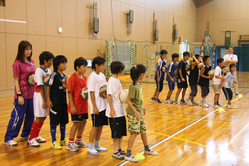 『ＪＦＡこころプロジェクト 親子で語ろう“夢の教室”ｉｎ 神奈川大学』開催――神奈川大学