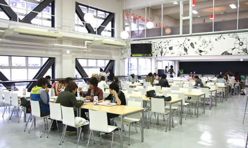 地元神奈川の“地産地消”に取り組む学生食堂――神奈川大学