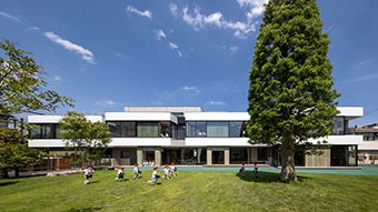 成徳幼稚園の園舎が日本建築学会「建築雑誌 増刊 作品選集2026」に掲載　- 建築的にも高く評価された学びの環境。幼稚園としては唯一の紹介 –