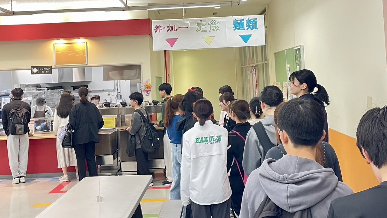 白鴎大学が4年ぶりに「朝食無料サービス」を実施 ― 学生の経済的負担を軽減し、規則正しい生活を支援