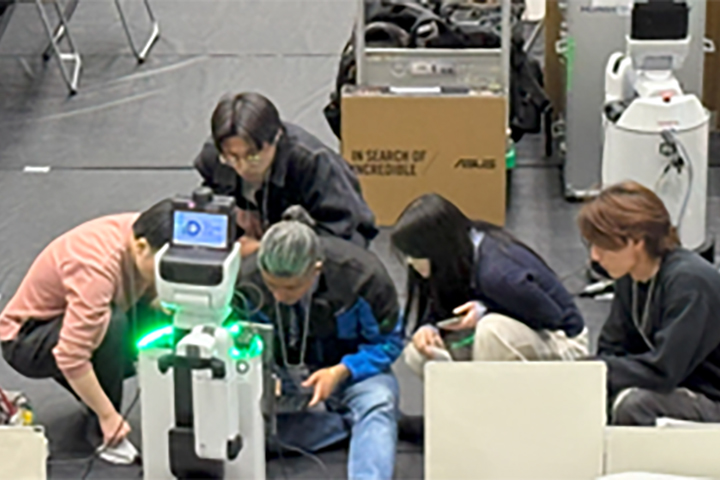 写真:研究開発・実証実験の様子
