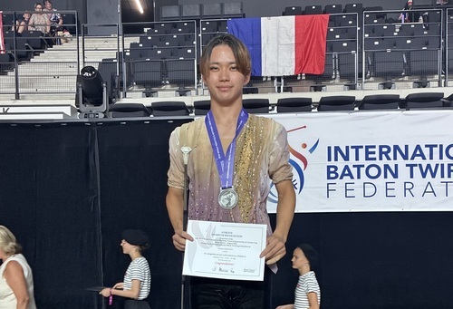 大阪成蹊大学 バトントワーリング部の木下将希選手が世界大会で銀メダルを獲得