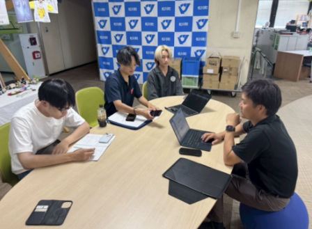 長野県立大学の学生プロジェクトで制作した「長野県ギター」が完成、10月3・4日の「信州ギター祭り」で初披露 ― 県内10広域の木材を活用