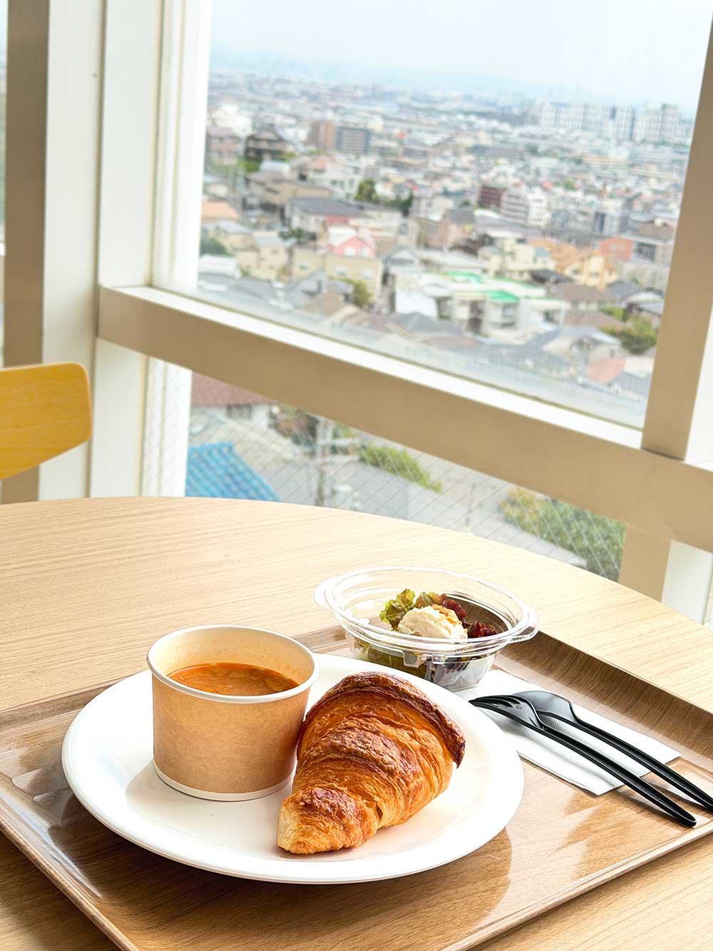 10分で完売！ 人気の100円朝食を11/6まで提供中　〜甲南女子大学の大人気企画！ 今回はカフェ気分を楽しめる朝食メニュー〜